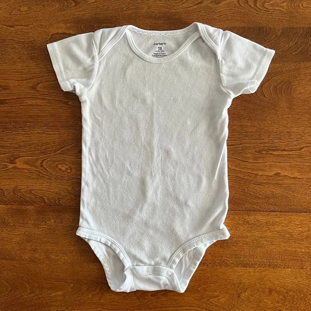 Carter's pink tie-dye and white onesies 18m *Free in bundle*